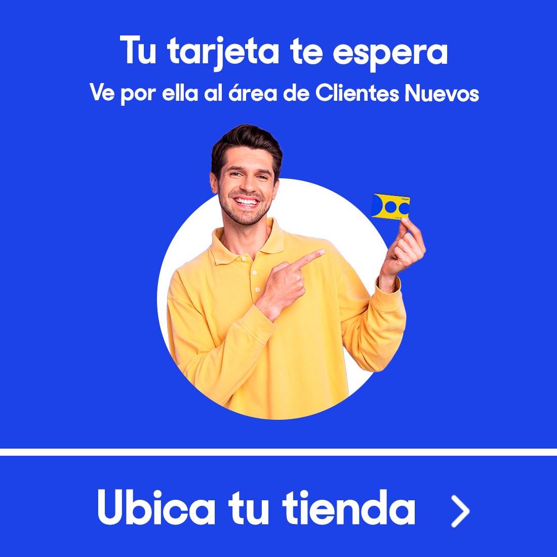 Persona sonriendo con su Tarjeta de Crédito Coppel. Tu tarjeta te espera. Ve por ella al área de Clientes Nuevos. Ubica tu tienda.